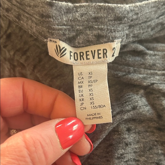 Gray Sleeveless Women's Top. XS - Picture 8 of 9